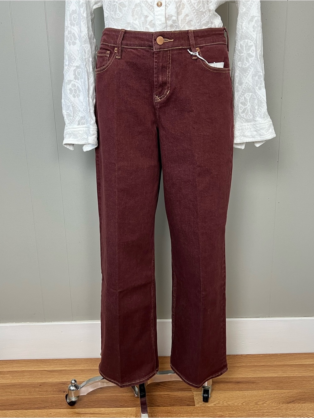 Dear John Taylor Straight Leg Jeans Cabernet Cherry Size 29 NWT